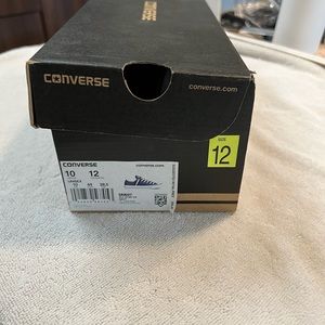 Converse men’s size 10 OR women’s size 12 All Star Ox color Navy